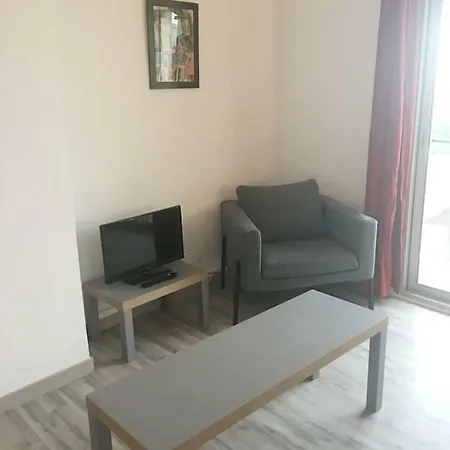 J1 Residencebnb Confortfrejus Les Pieds Dans L'eau Appartement
